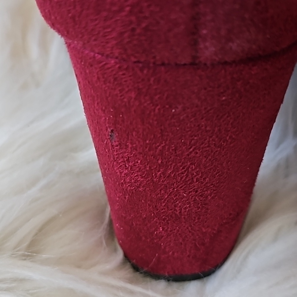 Katliu Red Faux Suede Heeled Boots NIB - Picture 6 of 14